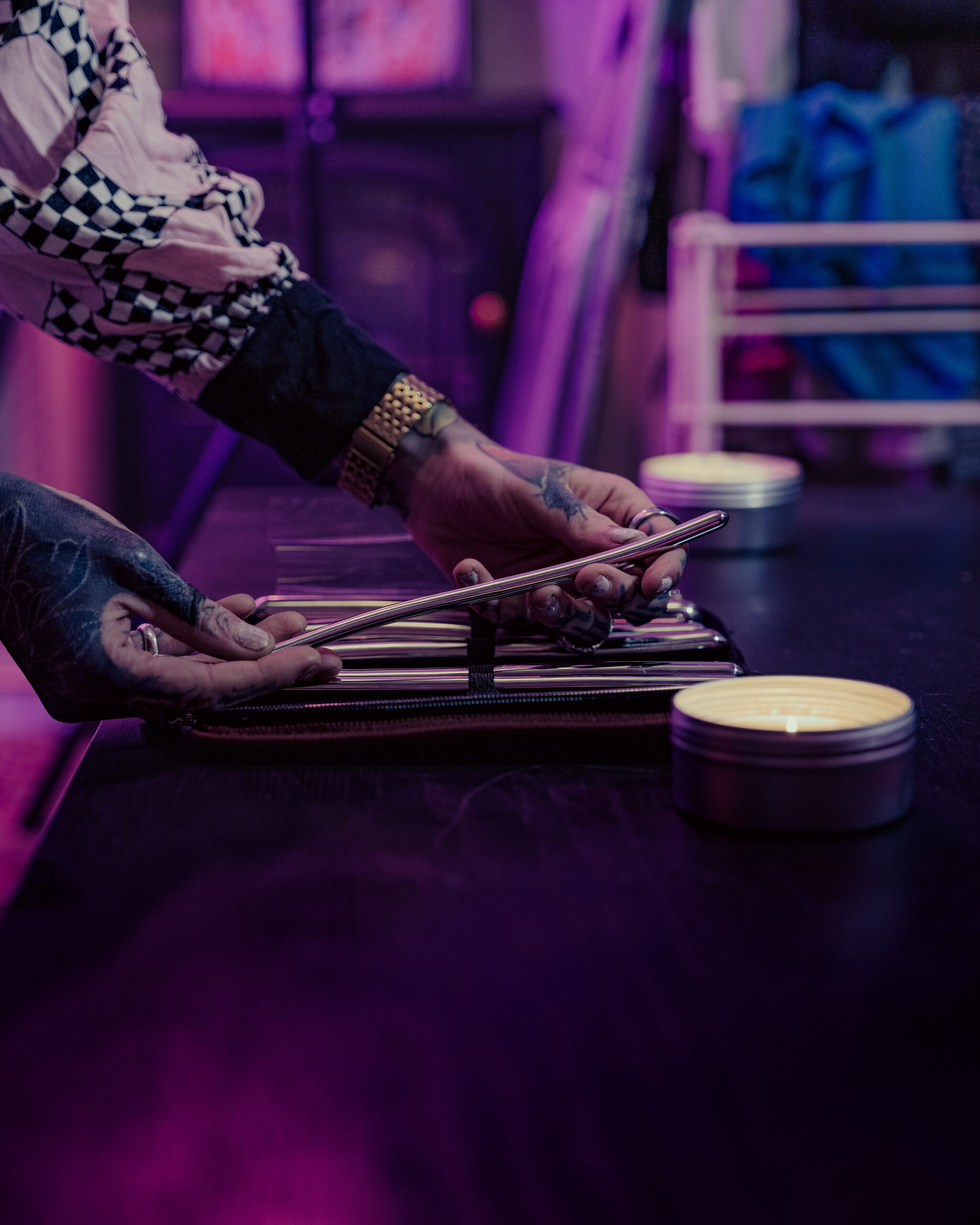 How to Spot Breadcrumbing and Why You Shouldn’t Tolerate It